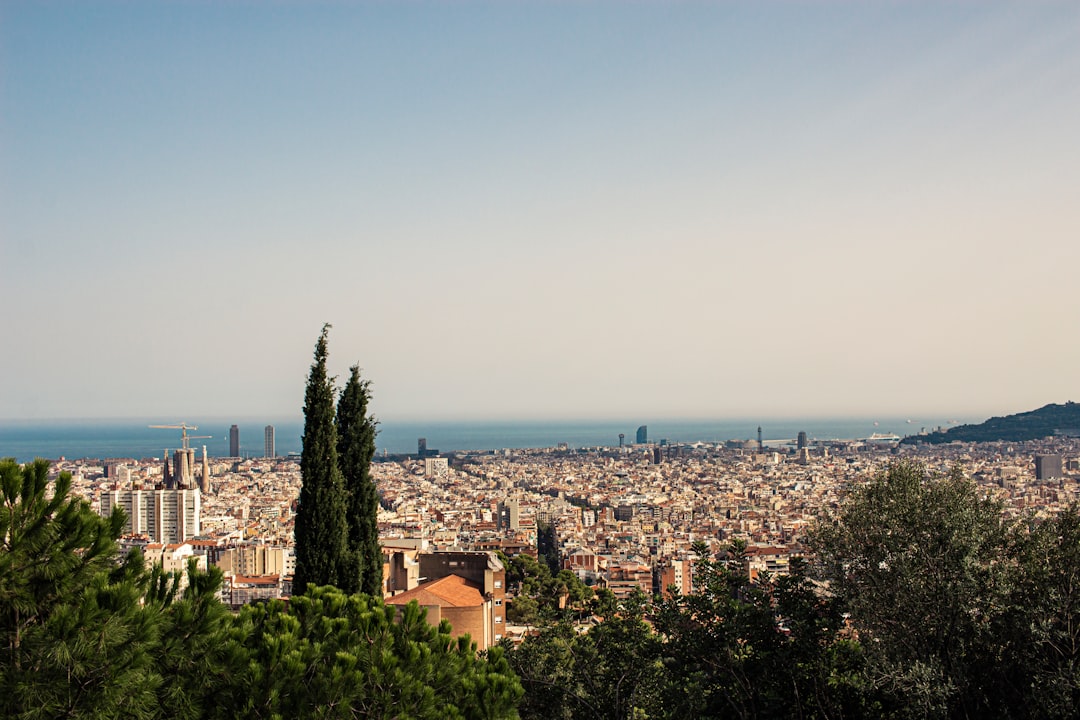 Top 5 travel apps Barcelona 2026: Scopri Secret World - Barcelona | Secret World Trip Planner