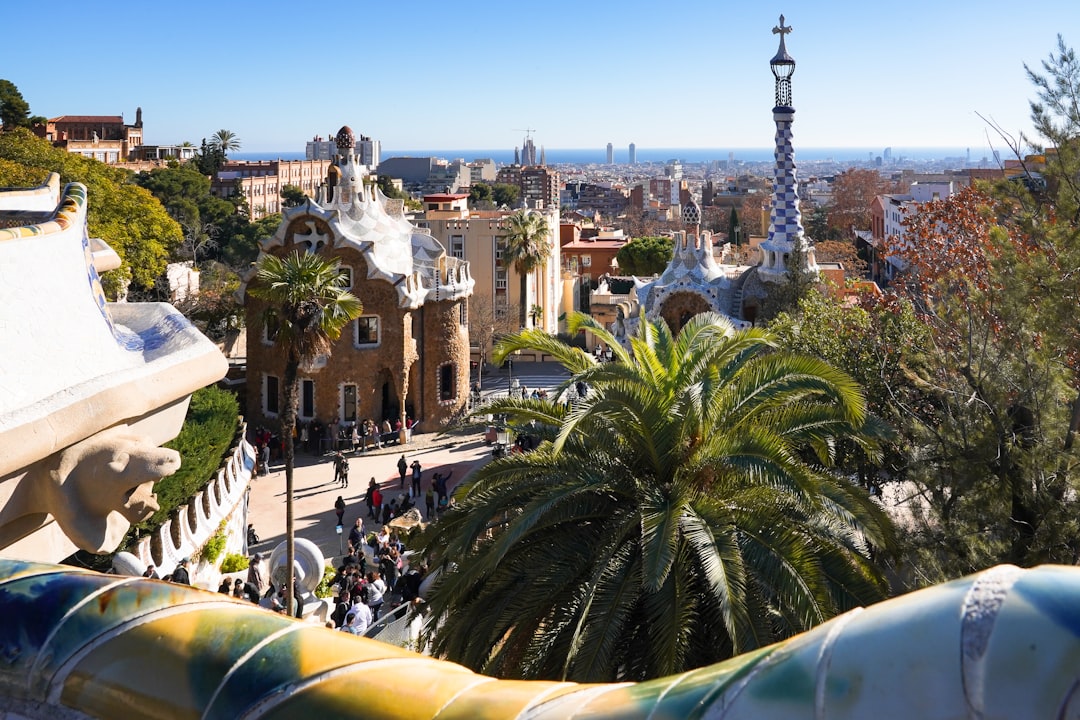 Top 5 travel apps Barcelona 2026: Scopri Secret World - Barcelona | Secret World Trip Planner