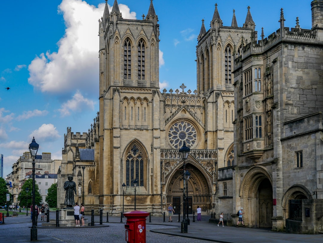 Come pianificare Bristol con AI 2026: Guida Completa - Bristol | Secret World Trip Planner