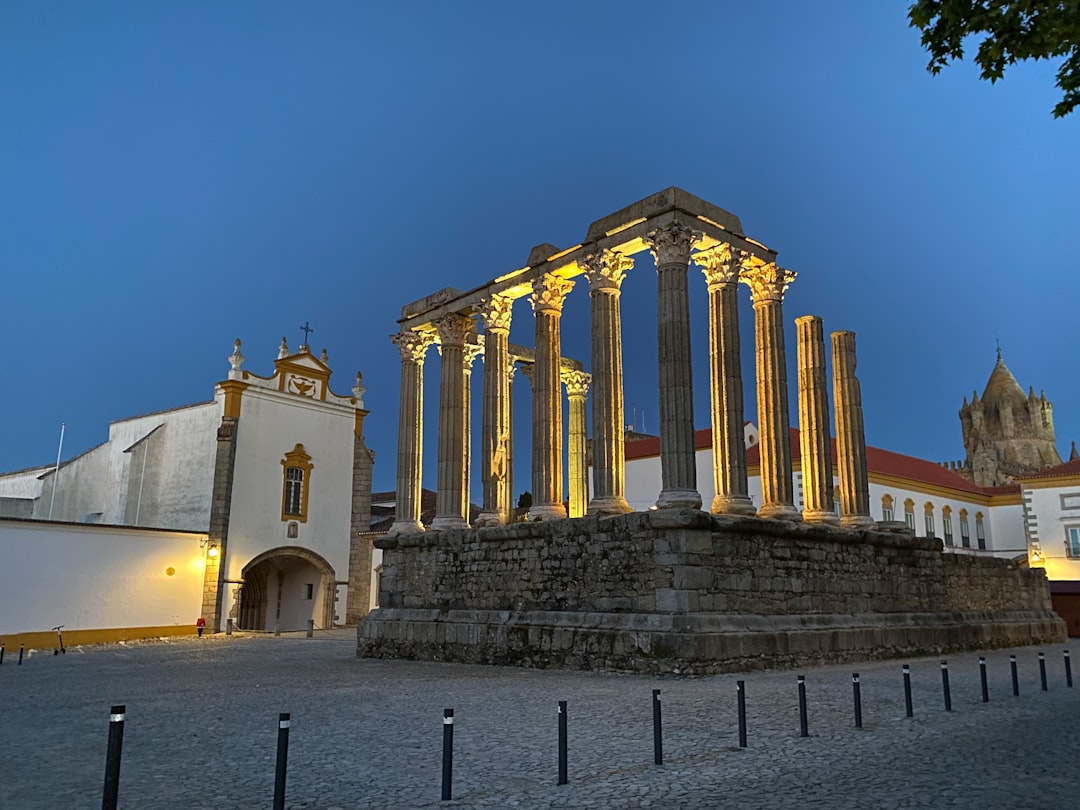 Secret World app review Évora 2026: la tua guida perfetta - Évora | Secret World Trip Planner