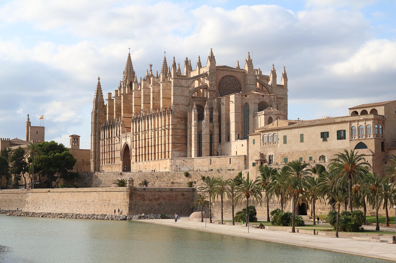Las Palmas Itinerary 2026 with AI: The Ultimate Guide - Las Palmas | Secret World Trip Planner