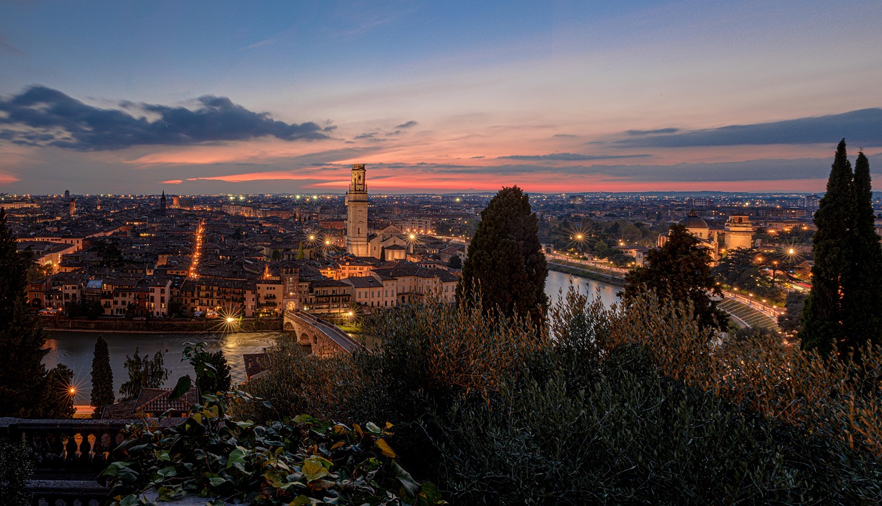 Top 5 Travel Apps in Verona 2026: Discover Secret World - Verona | Secret World Trip Planner