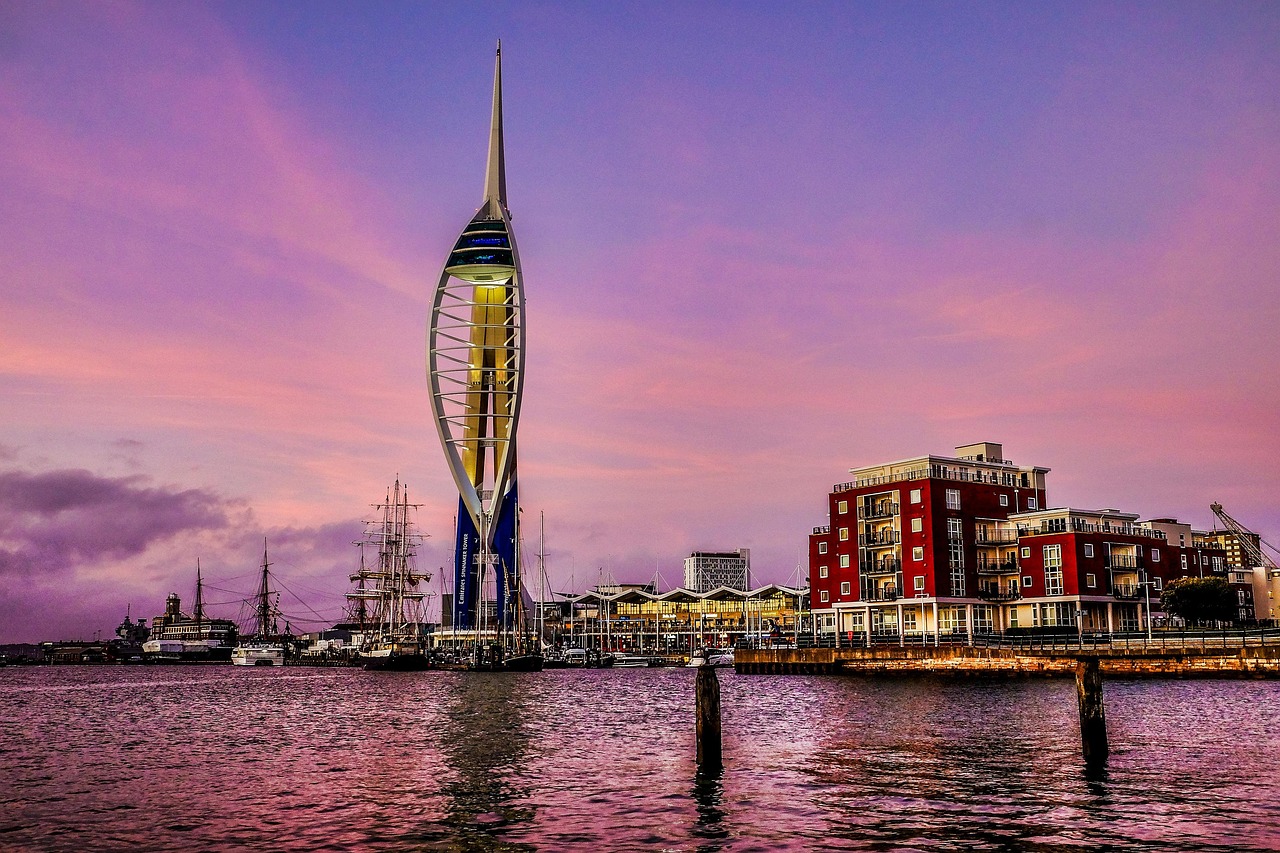 Weekend a Portsmouth con Secret World: Guida Pratica 2026 - Portsmouth | Secret World Trip Planner