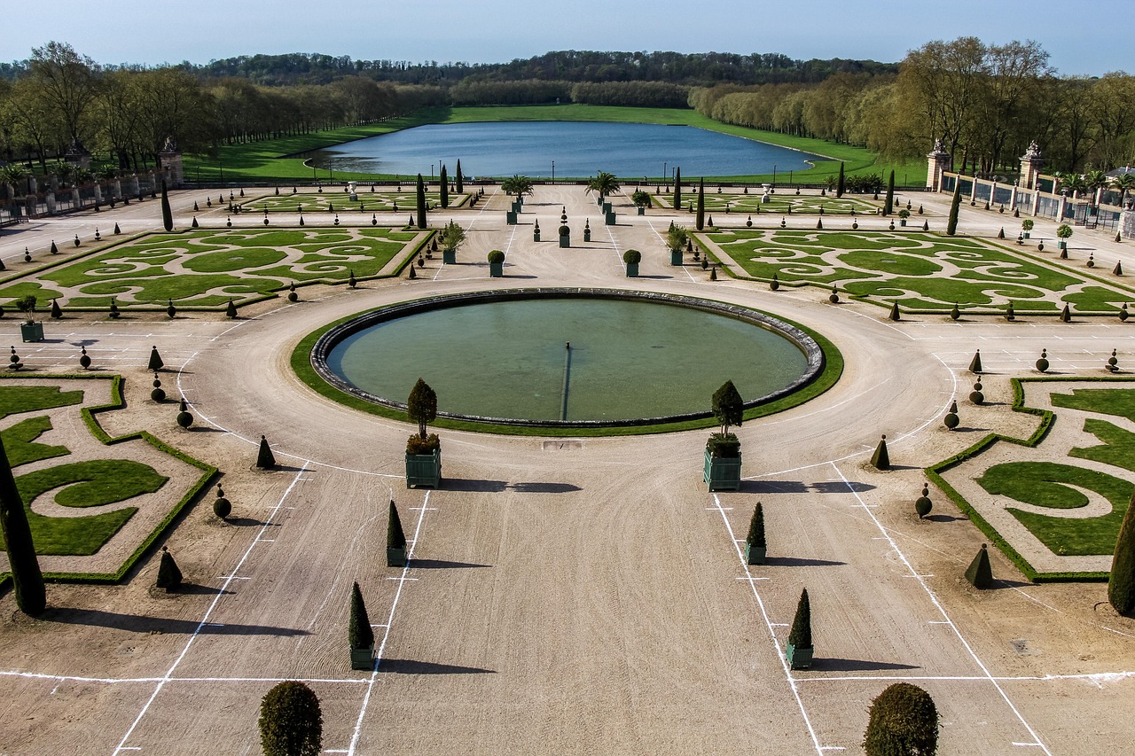 Migliori app viaggio Versailles 2026: le 5 top da usare - Versailles | Secret World Trip Planner