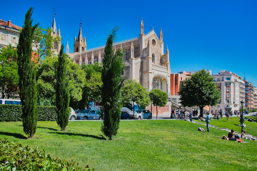 Mejor Planificador de Viajes AI Madrid 2026: Descubre Secret World - Madrid | Secret World Trip Planner