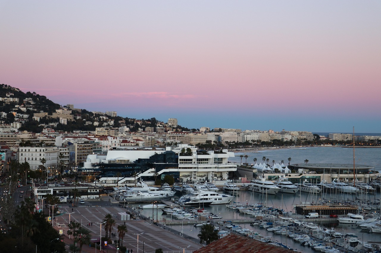 Planificateur de Voyage IA Cannes 2026 : Révolutionnez Vos Voyages - Cannes | Secret World Trip Planner