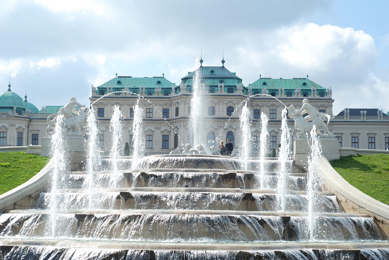 Meilleures apps de voyage Versailles 2026 : 5 à utiliser - Versailles | Secret World Trip Planner