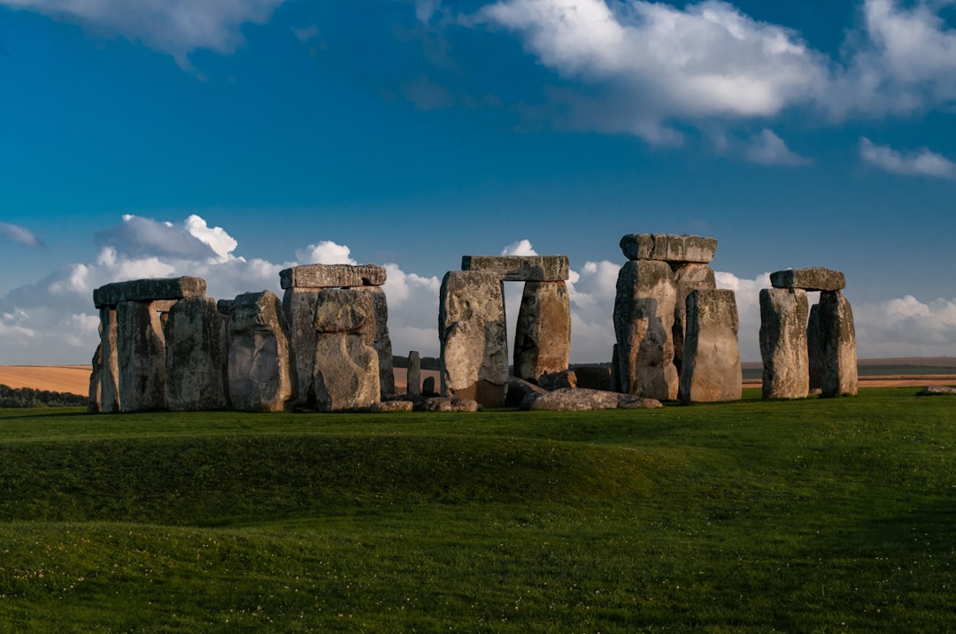 Stonehenge: Das Geheimnis der prähistorischen Monumente - Salisbury SP4 7DE | Secret World Trip Planner