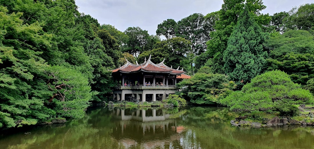 Entdeckung des Shinjuku Gyoen Nationalgartens - Shinjuku City | Secret World Trip Planner