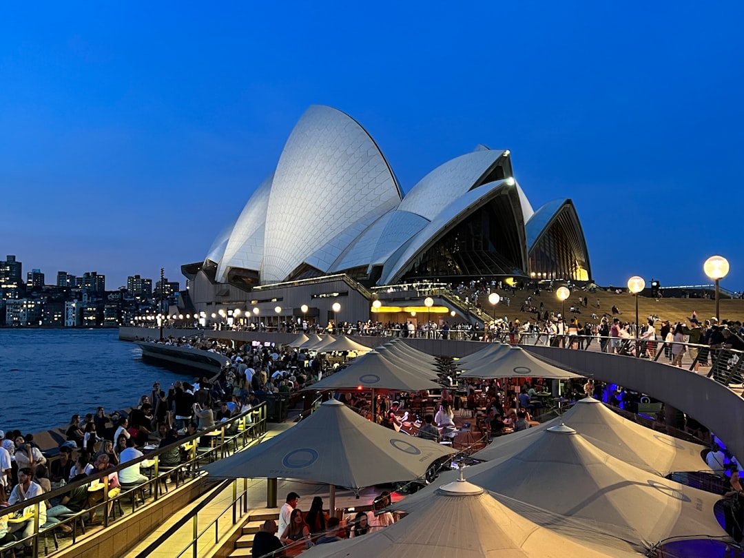 Opéra de Sydney : Un Chef-d'Œuvre Architectural - Bennelong Point | Secret World Trip Planner