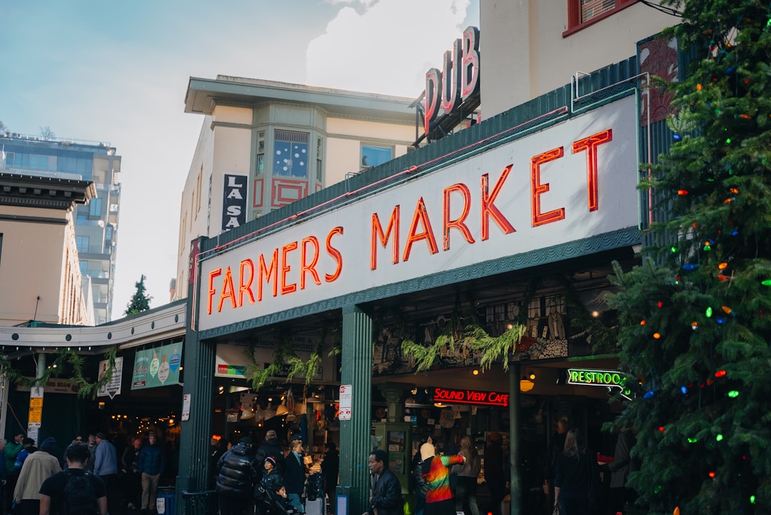 Alla Scoperta del Mercato di Giovedì a Plovdiv - ul. "Tsoko Kableshkov" 2 | Secret World Trip Planner