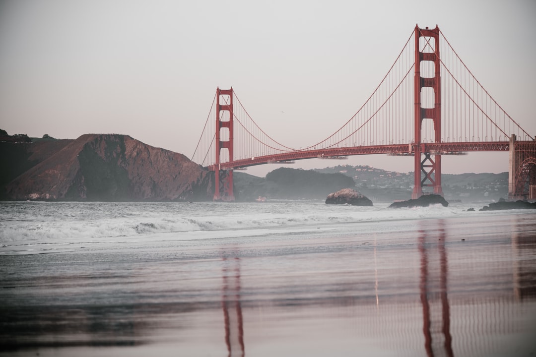 Le Charme du Golden Gate Bridge : Un Pont Iconique - San Francisco | Secret World Trip Planner
