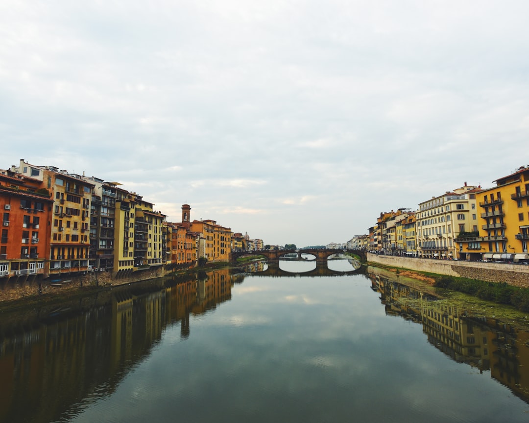 老桥：佛罗伦萨的璀璨珍宝 - Ponte Vecchio | Secret World Trip Planner