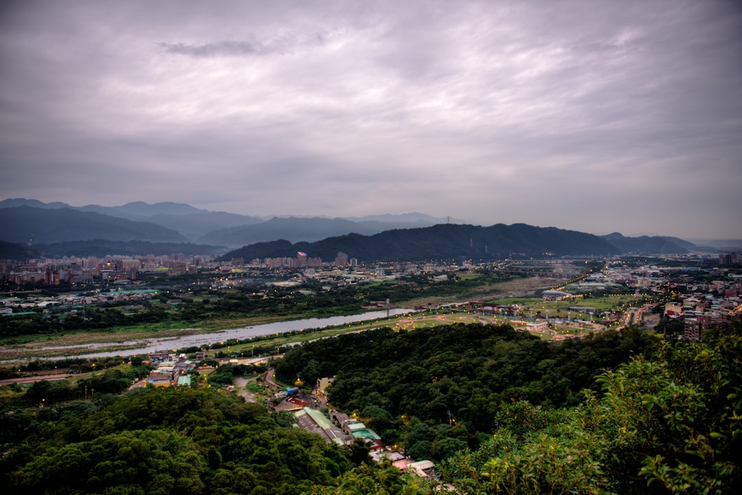 Entdecken Sie die Magie von 古奇峰: Ein verstecktes Paradies in Taiwan | Secret World Trip Planner