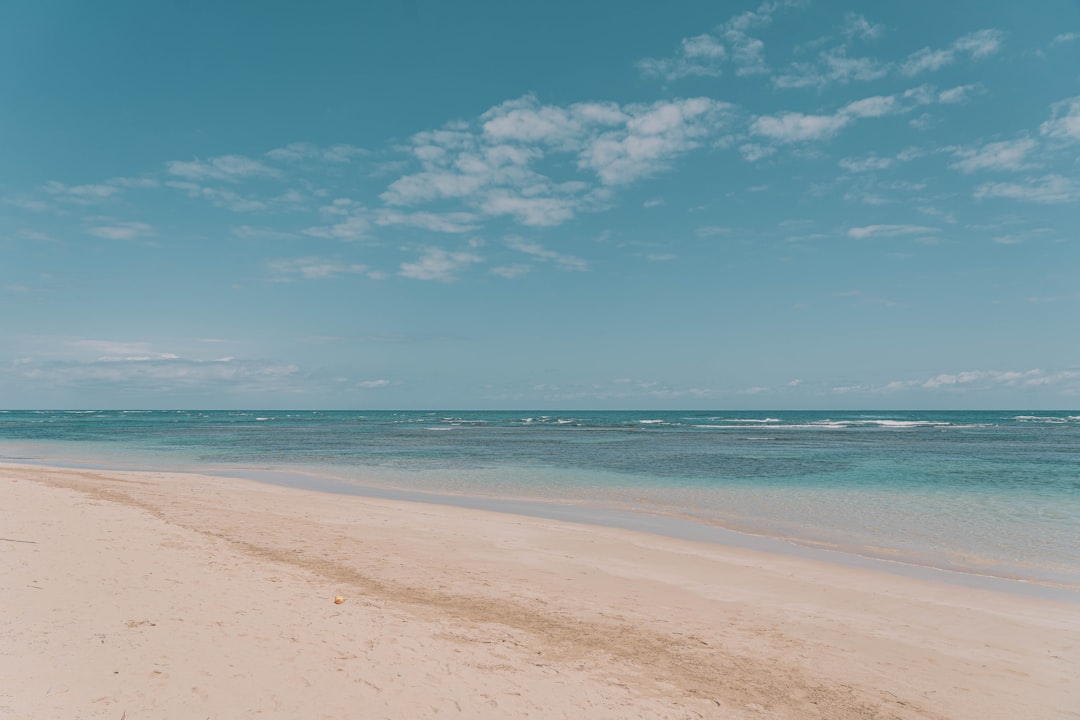 Plage de Pula : où l'histoire rencontre la nature - 52100 | Secret World Trip Planner
