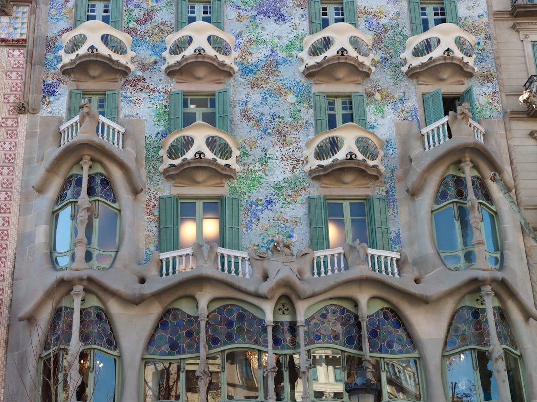 Casa Batlló : Un Joyau de l'Architecture Moderniste - Eixample | Secret World Trip Planner