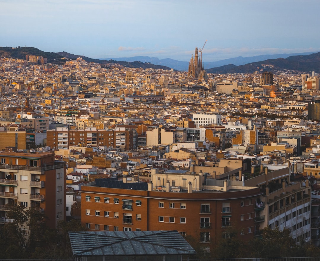 Meilleures apps de voyage 2026 : Barcelone avec Secret World - Barcellona | Secret World Trip Planner