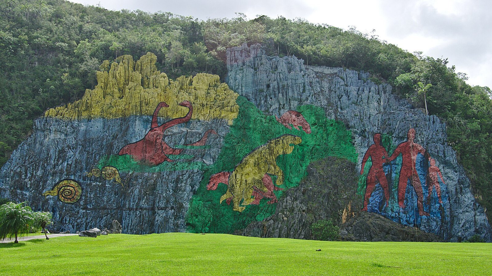 Discover the Mural de la Prehistoria: a Treasure of Cuba - Vinales | Secret World Trip Planner