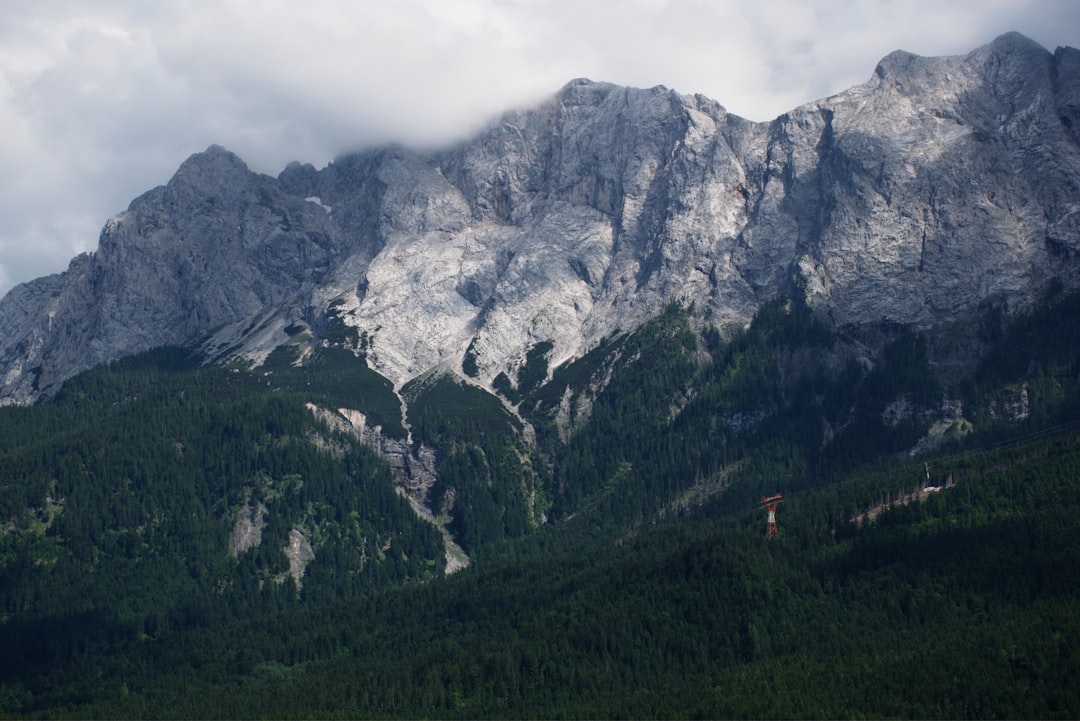 Eibsee: Un Paradiso Naturale nel Cuore della Baviera - Grainau | Secret World Trip Planner