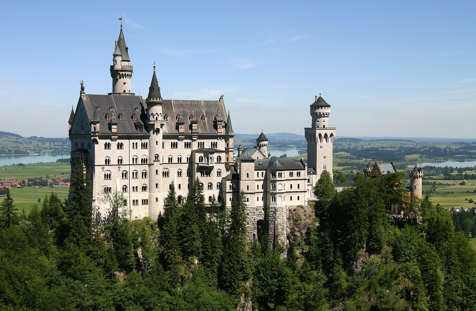 Scopri il Castello di Neuschwanstein: un gioiello della Baviera - Schwangau | Secret World Trip Planner