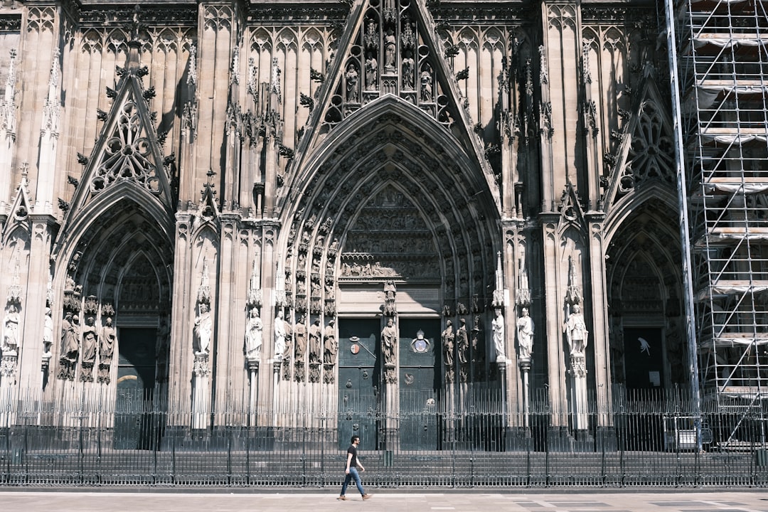Kölner Dom: Ein Meisterwerk der Gotischen Architektur - Köln | Secret World Trip Planner