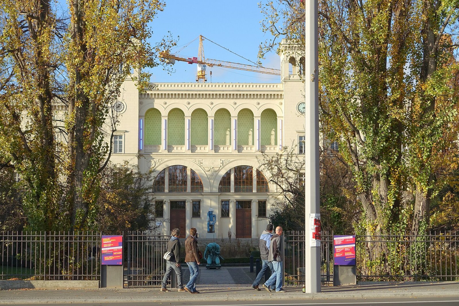 Entdecken Sie den Hamburger Bahnhof: Ein kulturelles Juwel in Berlin — Berlin