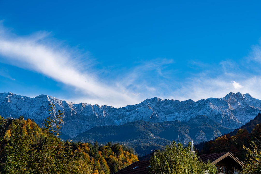 Zugspitze: La vetta più alta della Germania tra natura e avventura - Garmisch-Partenkirchen | Secret World Trip Planner