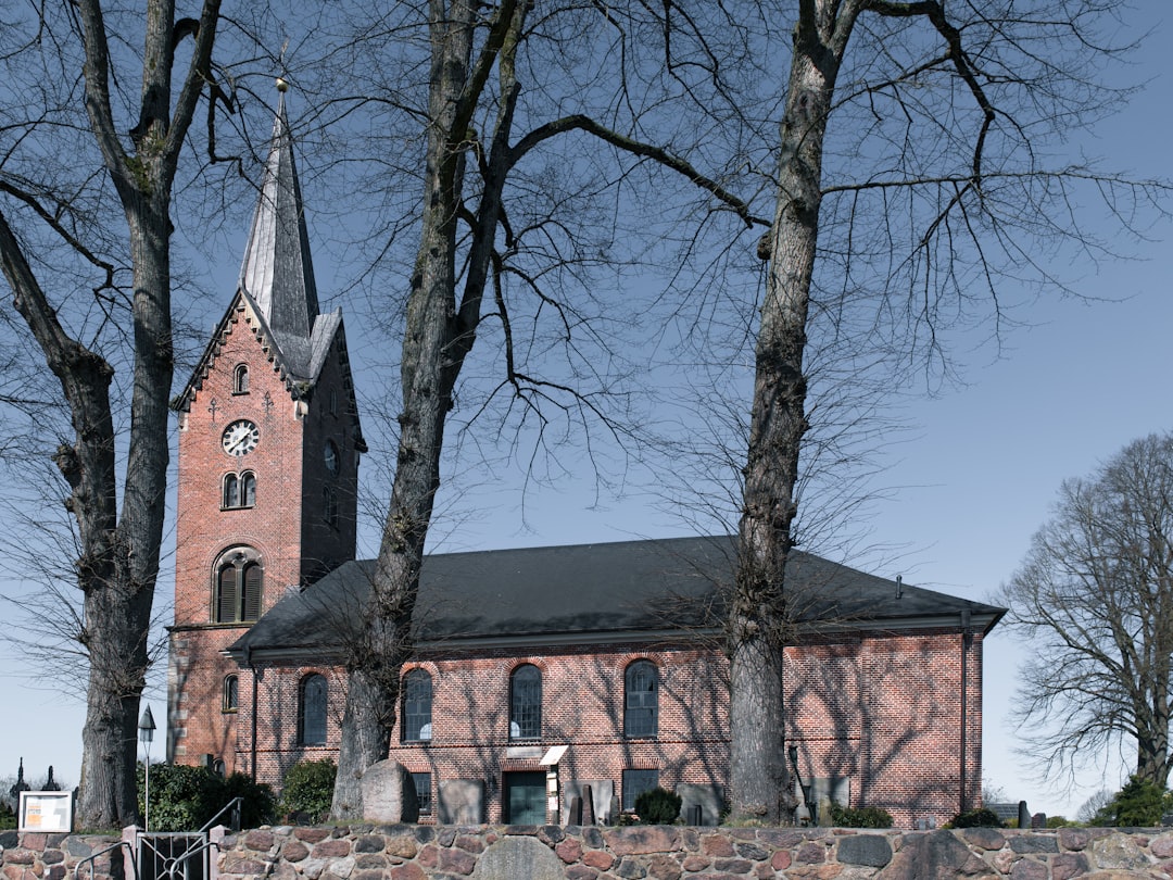 Découvrez la cathédrale de Schleswig : un trésor culturel d'Allemagne - Schleswig | Secret World Trip Planner