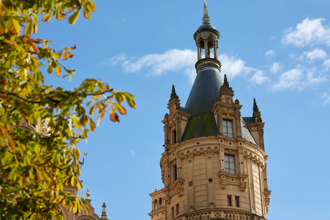 Scopri il Castello di Schwerin: un gioiello della storia tedesca - Schwerin | Secret World Trip Planner