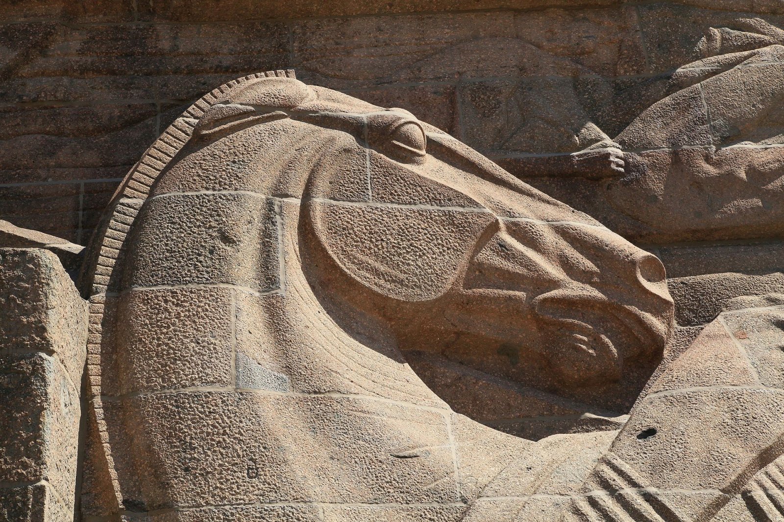 Découvrez le Völkerschlachtdenkmal de Leipzig : symbole d'histoire et de culture - Leipzig | Secret World Trip Planner