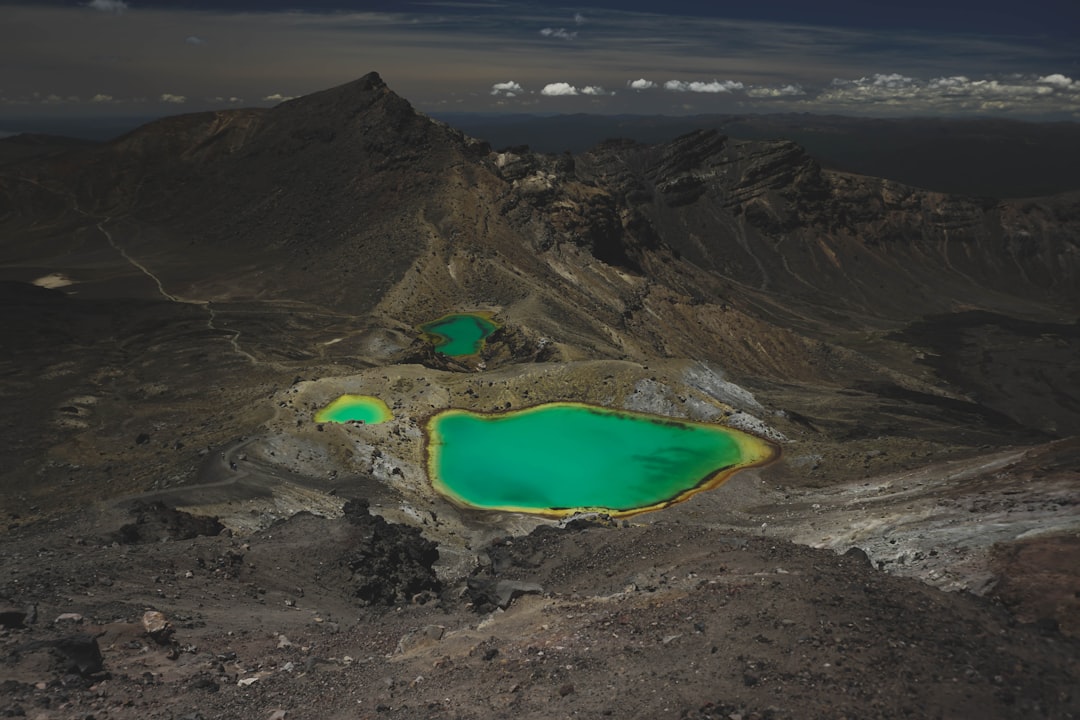 Découvrez le Tongariro Alpine Crossing : Un Trek Unique en Nouvelle-Zélande - Tongariro Alpine Crossing | Secret World Trip Planner