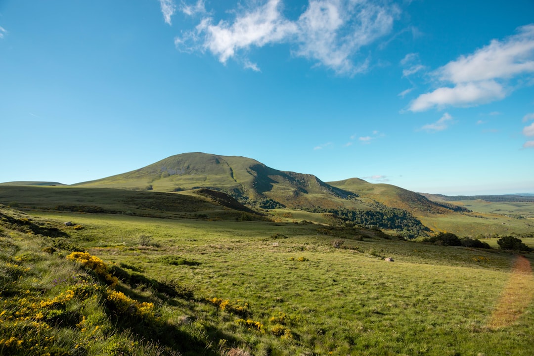 Entdecken Sie den Lac Chambon: Ein Naturparadies in Auvergne — Murol