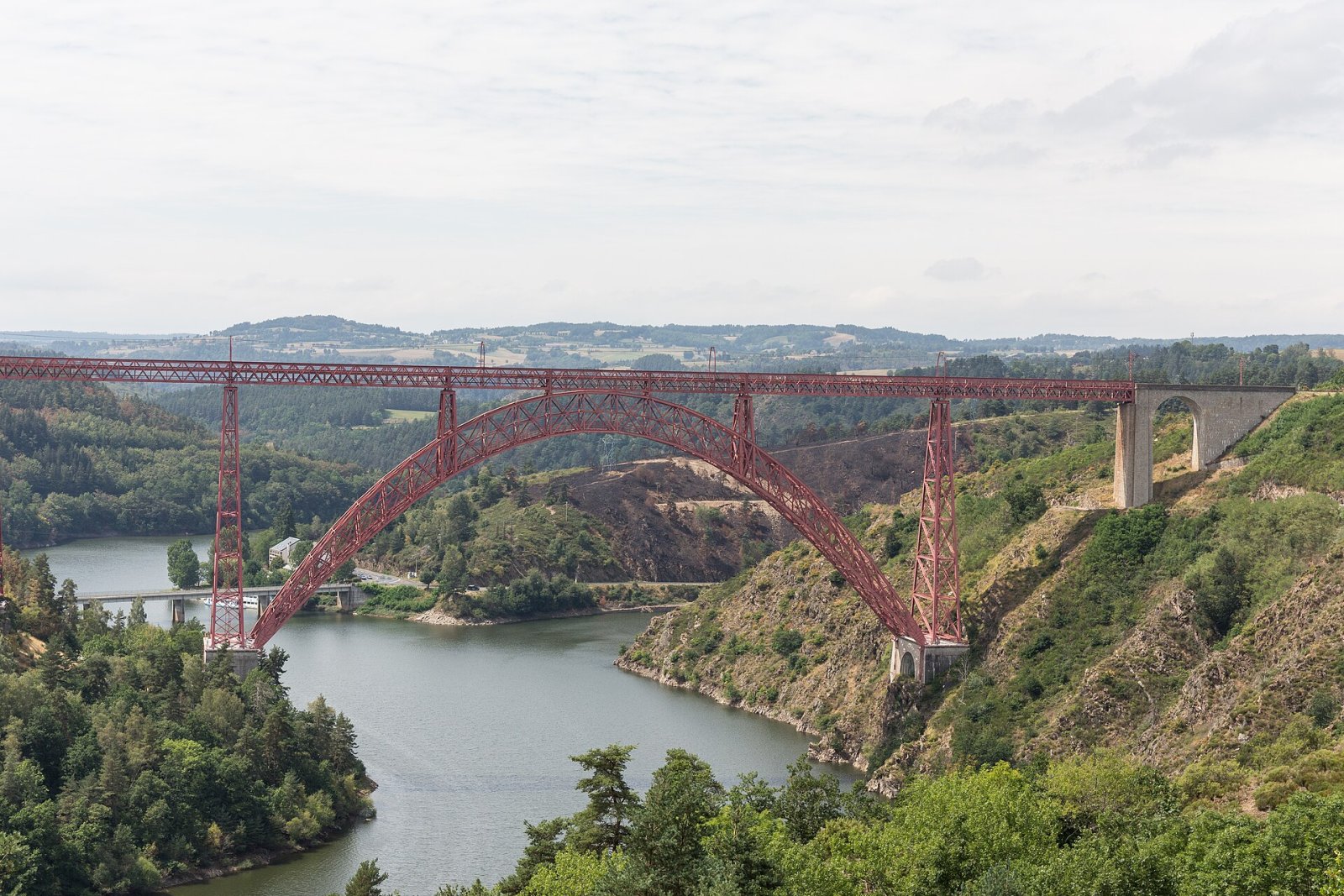 Viaduc de Garabit : un chef-d'œuvre d'ingénierie en France - Les Ternes | Secret World Trip Planner