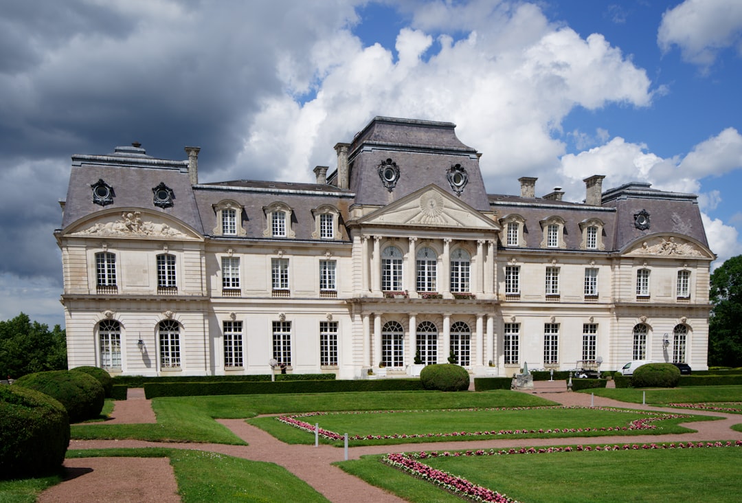 Découvrez les Hospices de Beaune : un joyau de Bourgogne - Beaune | Secret World Trip Planner