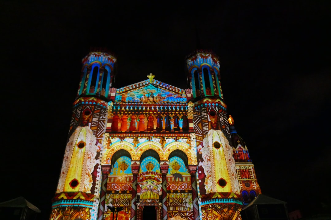Scopri la Basilique de Fourvière: un gioiello di Lyon - Lyon | Secret World Trip Planner