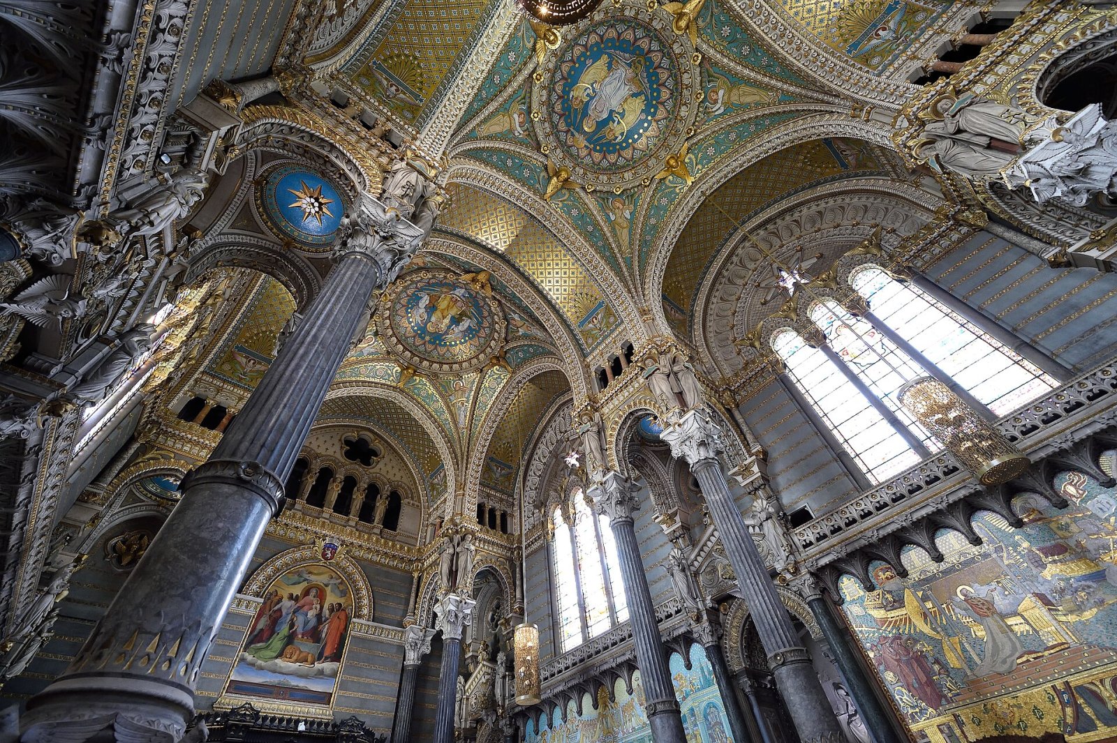 Découvrez la Basilique de Fourvière : un joyau de Lyon - Lyon | Secret World Trip Planner
