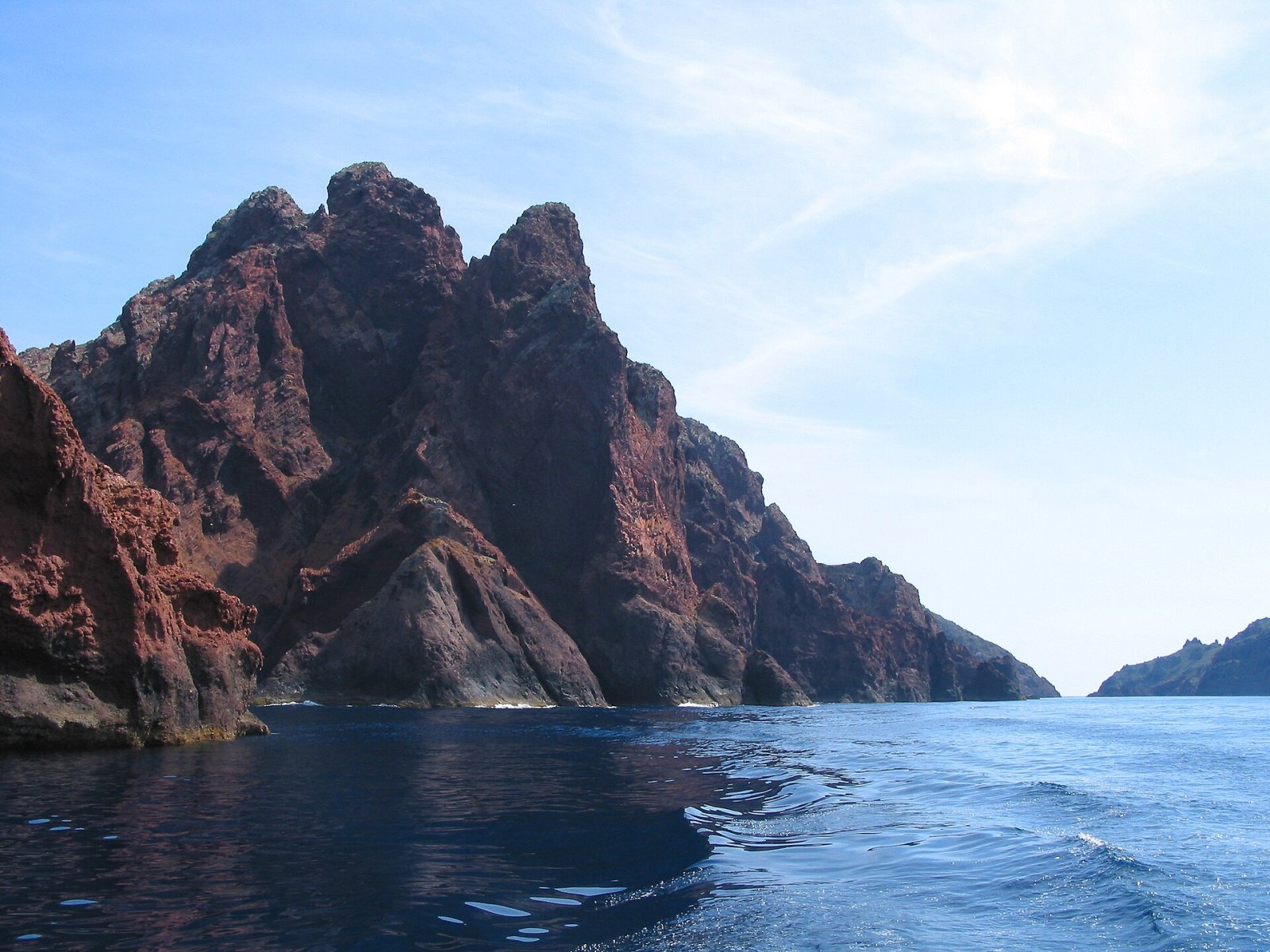 Réserve de Scandola: Un Paradiso Naturale in Corsica - Osani | Secret World Trip Planner