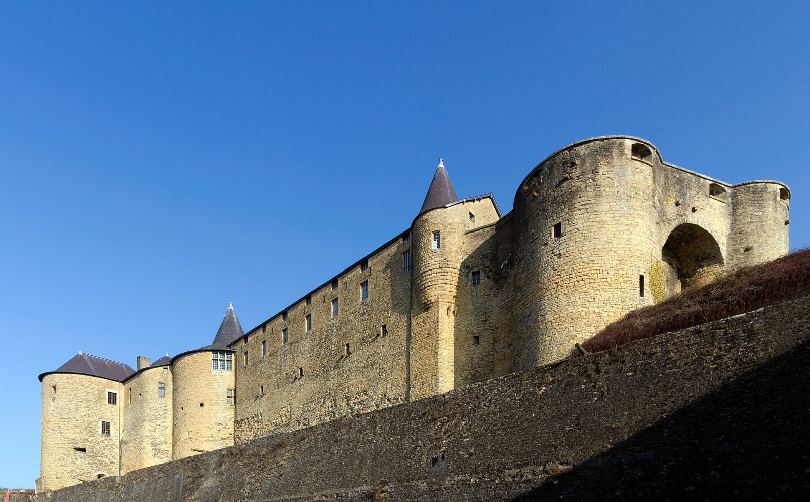 Discover the Château Fort de Sedan: a Gem of French History - Sedan | Secret World Trip Planner