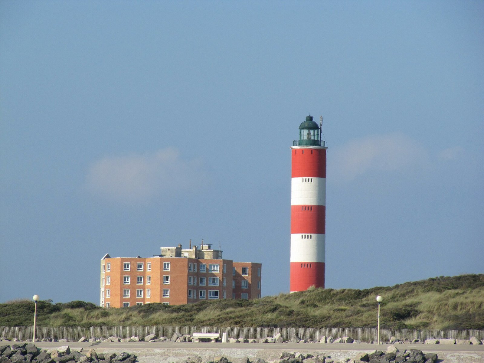 Exploring the Calais Lighthouse: A Journey Through History and Sea - Calais | Secret World Trip Planner