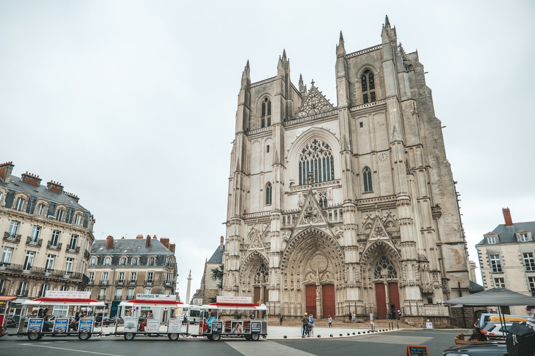 Découvrez la Cathédrale Saint-Pierre de Nantes : un trésor culturel - Fontguenand | Secret World Trip Planner