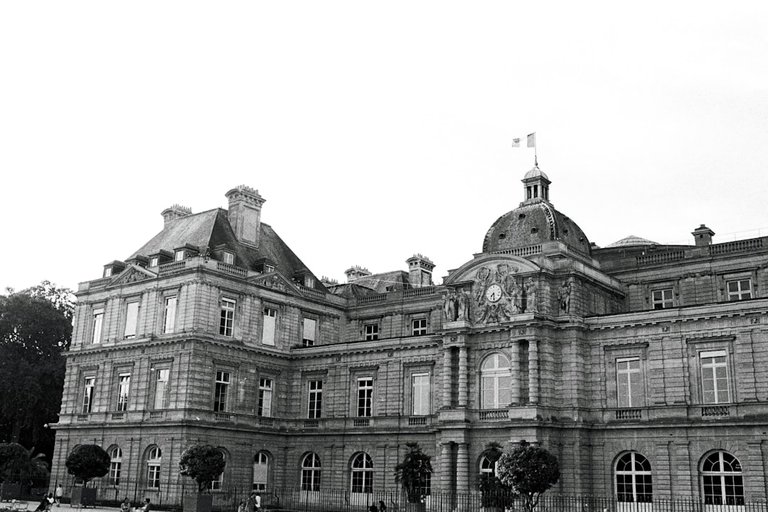 Descubre el Jardin du Luxembourg: un rincón de paraíso en París - Paris | Secret World Trip Planner