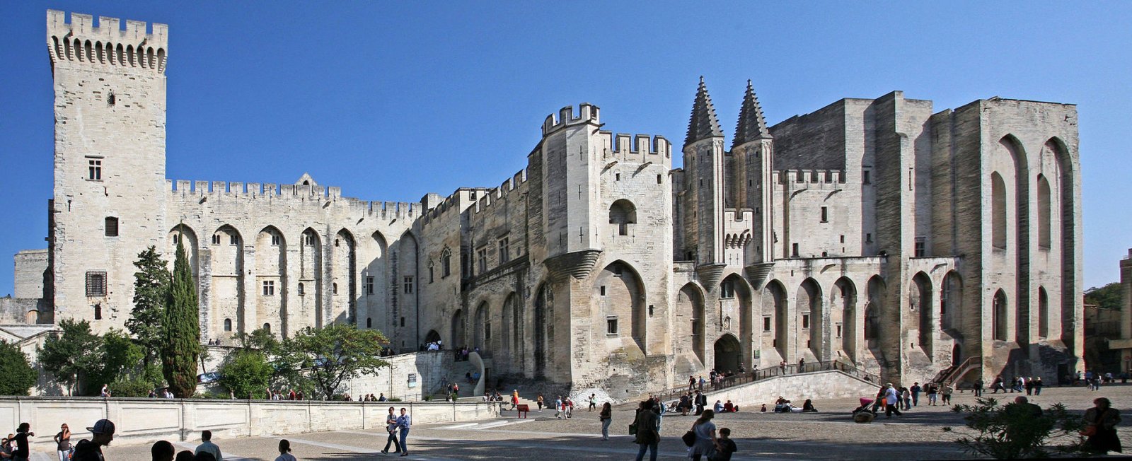 Discover the Palais des Papes in Avignon, a historical treasure - Avignon | Secret World Trip Planner