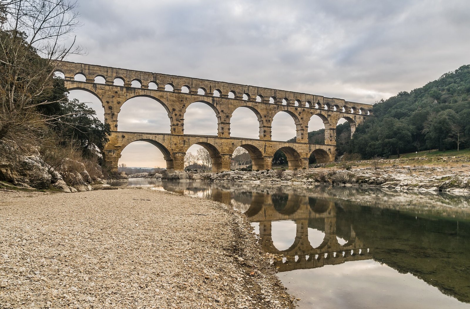 Entdecken Sie den Pont du Gard: ein Meisterwerk der römischen Geschichte — Vers-Pont-du-Gard