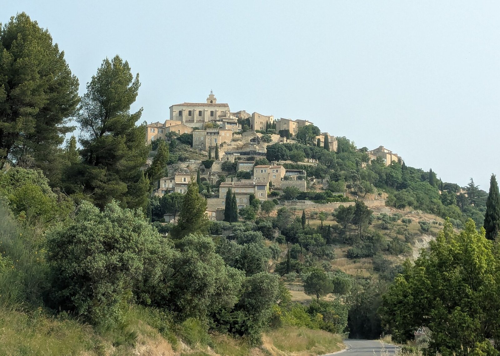 Scopri il fascino storico del Village de Gordes - Gordes | Secret World Trip Planner