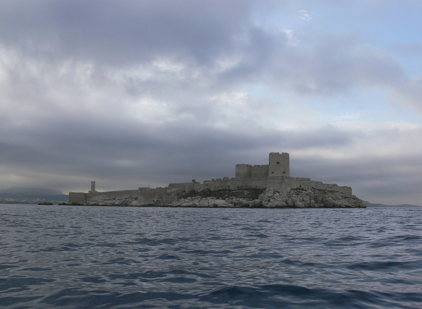Scopri il fascino del Château d'If a Marsiglia - Marseille | Secret World Trip Planner