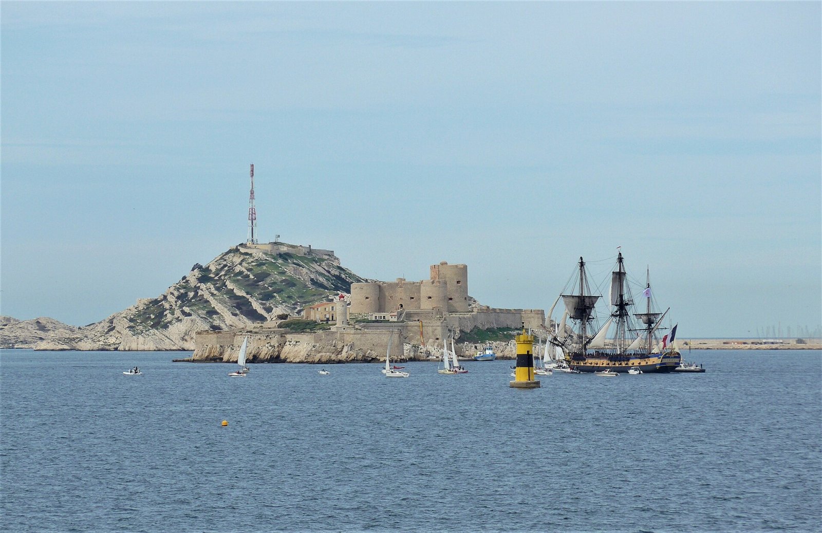 Entdecken Sie den Charme des Château d'If in Marseille - Marseille | Secret World Trip Planner