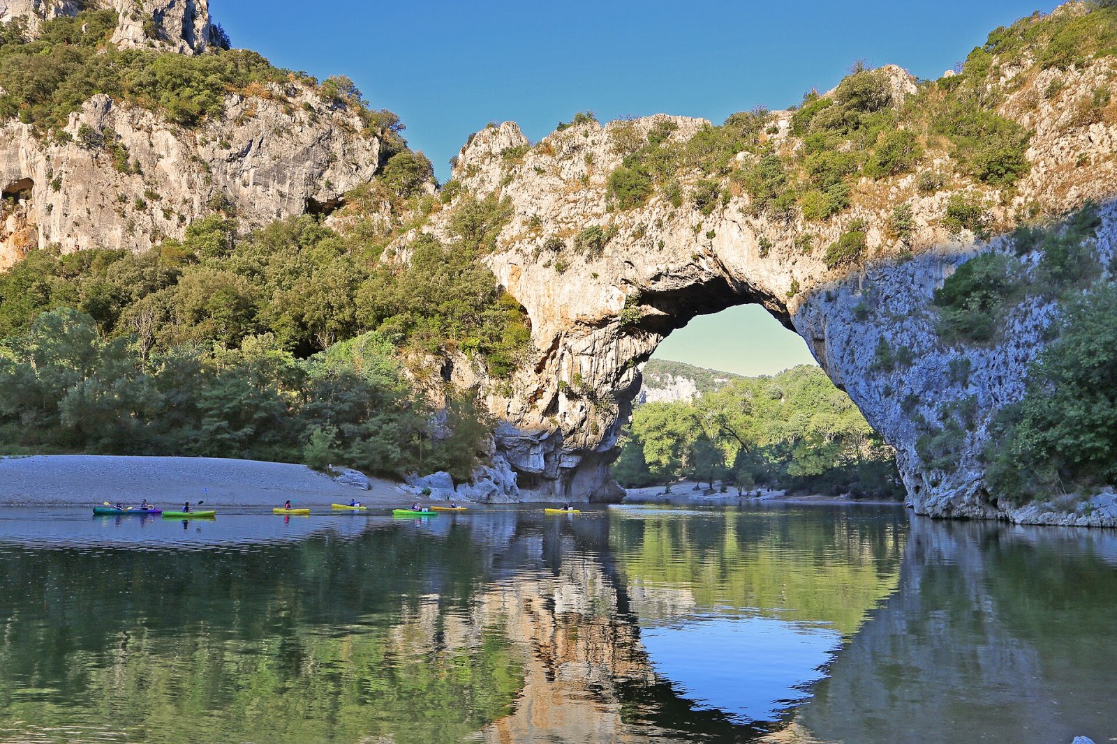 Gorges de l'Ardèche : Un bijou naturel en France - Salavas | Secret World Trip Planner
