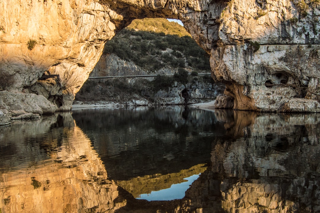 Gorges de l'Ardèche : Un bijou naturel en France - Salavas | Secret World Trip Planner