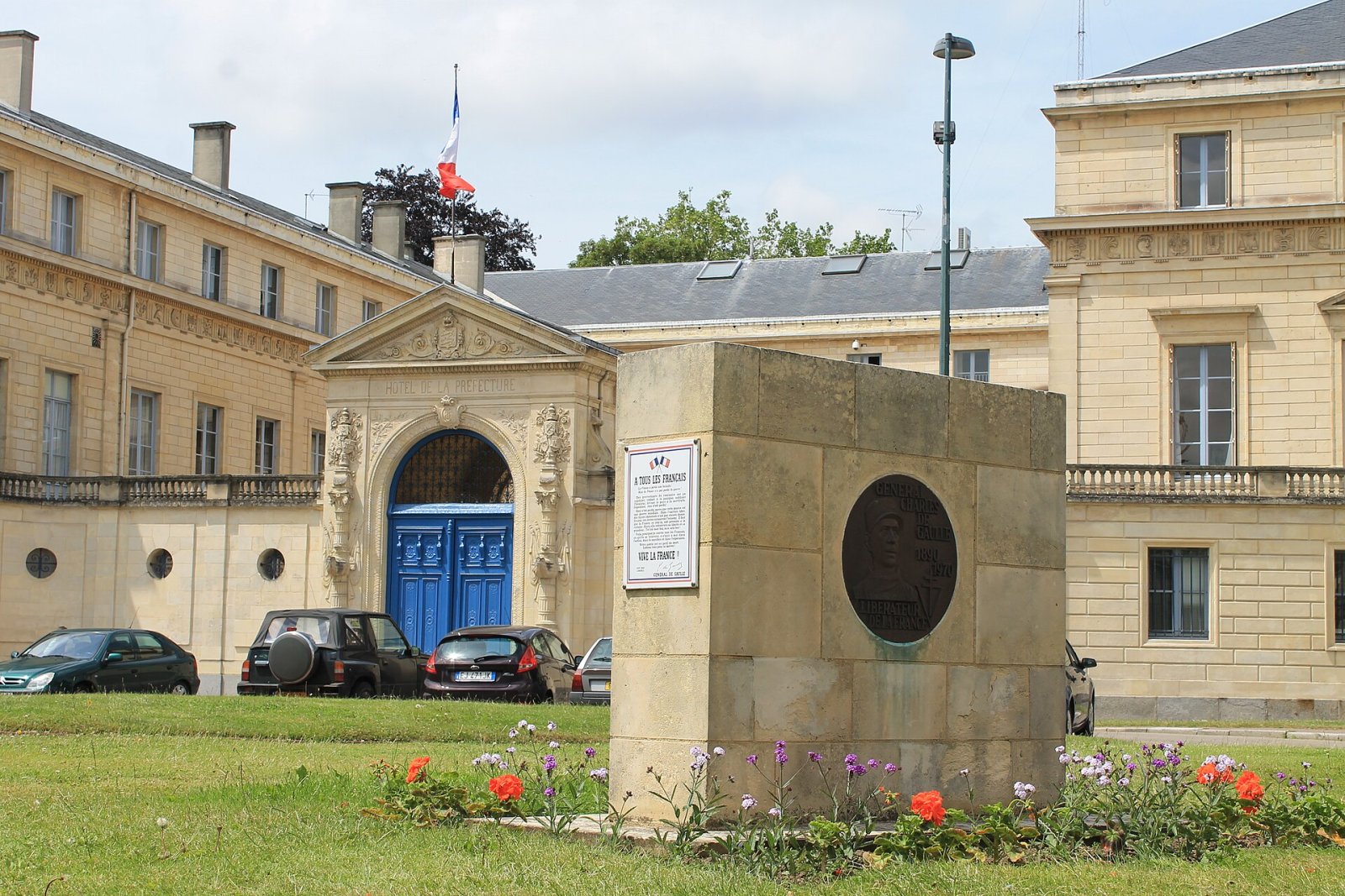 Scopri il Mémorial de Caen: un viaggio nella storia della Normandia - Moyaux | Secret World Trip Planner