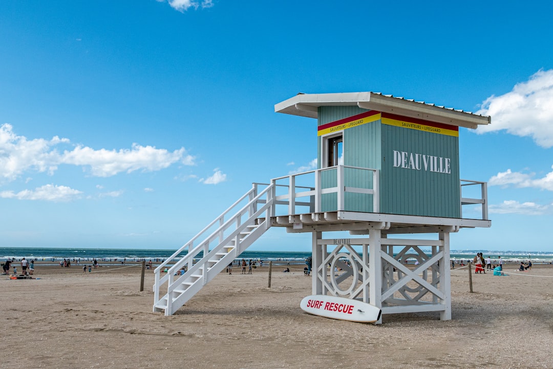 Deauville Beach: Un angolo di paradiso in Normandia — Deauville